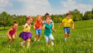 Reprendre les activités de plein air avec les enfants au printemps